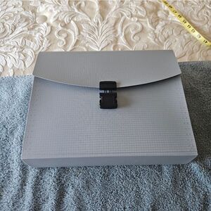 Pen and Gear plastic folder
